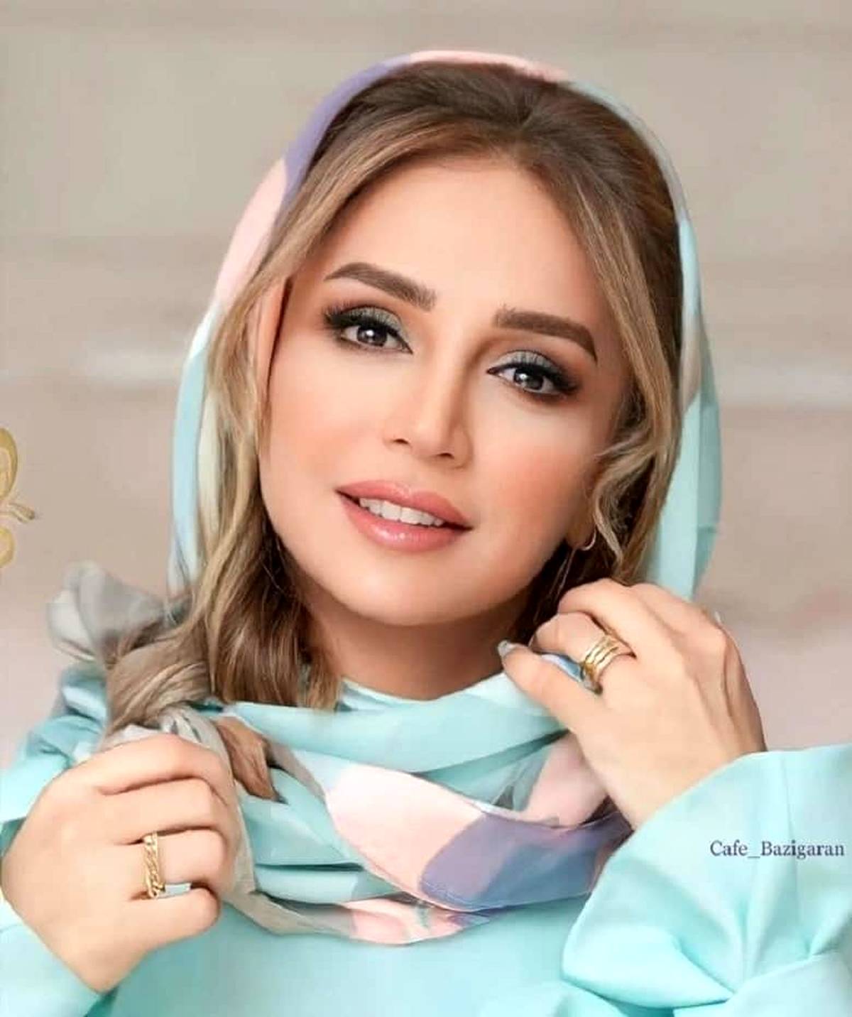 شبنم قلی‌خانی